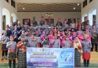 Polres Sumbawa Kawal Ribuan Peserta Karnaval "Batedung Tuntang" Rayakan HUT Sumbawa Ke-67